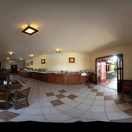 Hotel Laguna Blu Акуираз Екстериор снимка
